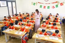 Sáp nhập trường, phân công đúng định mức thì lương giáo viên, nhân viên sẽ tăng ảnh 2