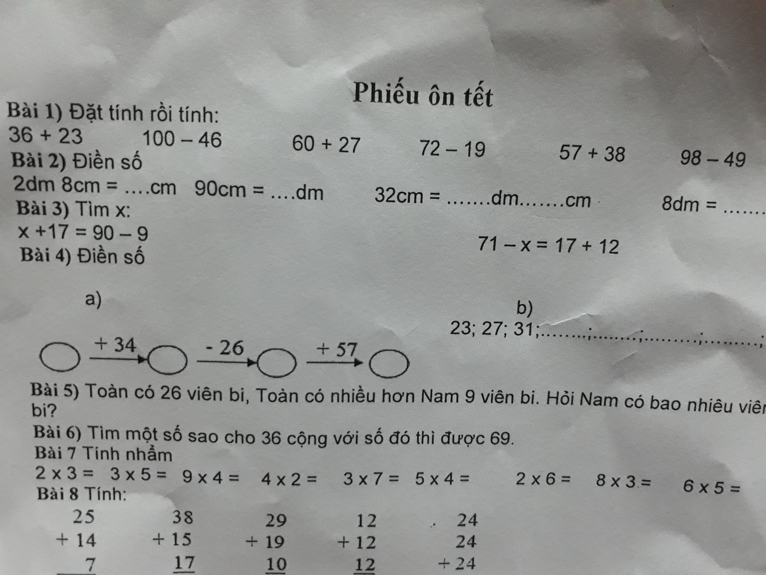 Một phiếu ôn Tết của học sinh lớp 2 với bài toán số 4 đến phụ huynh cũng bó tay (Ảnh CTV)