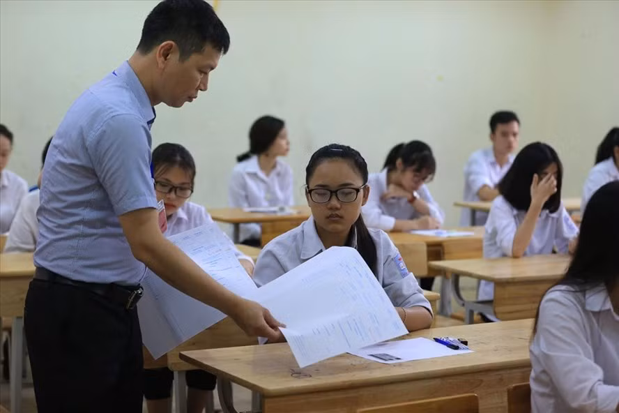 Kỳ thi học sinh giỏi quốc gia năm 2019-2020 (Ảnh minh họa: Báo Lao động) Kỳ thi học sinh giỏi quốc gia năm 2019-2020 (Ảnh minh họa: Báo Lao động)