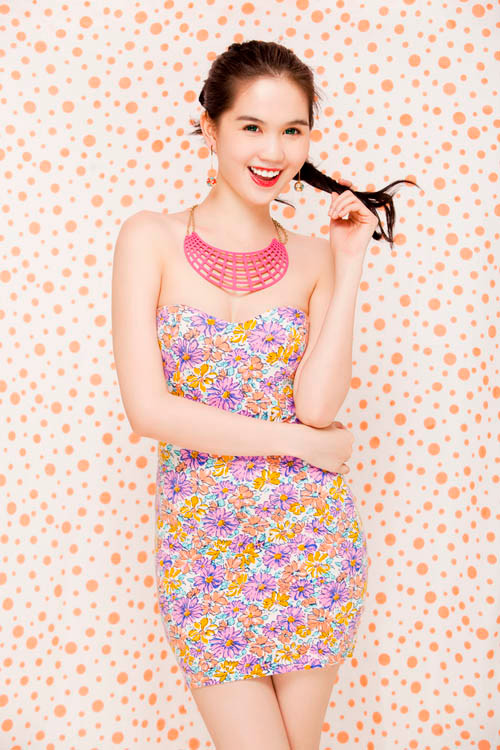 'Nữ hoàng nội y' trông trẻ trung và đáng yêu như tên gọi 'búp bê 9x' trong bộ ảnh mới, dù vẫn rất sexy. 'Nữ hoàng nội y' trông trẻ trung và đáng yêu như tên gọi 'búp bê 9x' trong bộ ảnh mới, dù vẫn rất sexy.