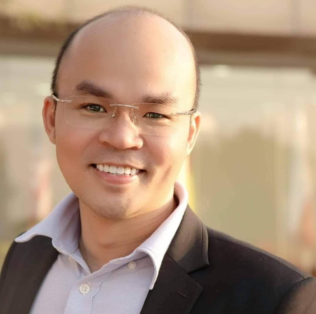 Thầy Ngô Thành Nam cho rằng, cần phải giúp người học đảm bảo quyền lợi sau vụ việc gần 500 trung tâm hoạt động không phép (Ảnh: Thầy Nam cung cấp)