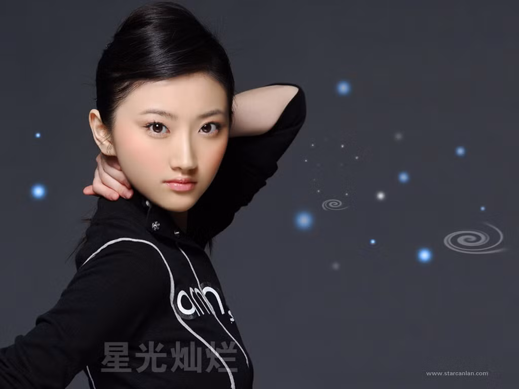 Cô là gương mặt quảng cáo đắt khách cho các thương hiệu Cô là gương mặt quảng cáo đắt khách cho các thương hiệu