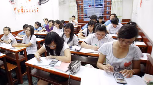 Giáo viên Hà Nội dạy thêm không được trực tiếp thu tiền ảnh 1