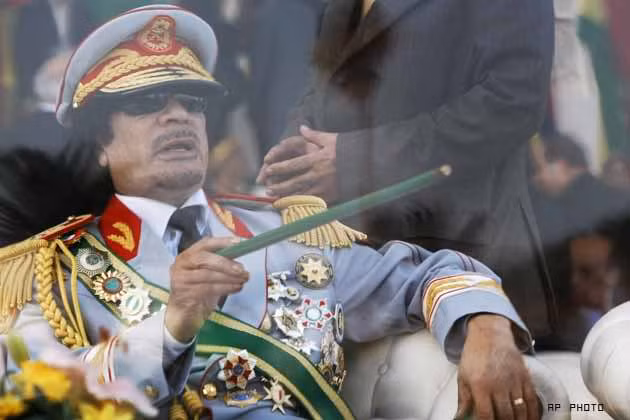 Đại tá Gaddafi và các nhà lãnh đạo quốc tế