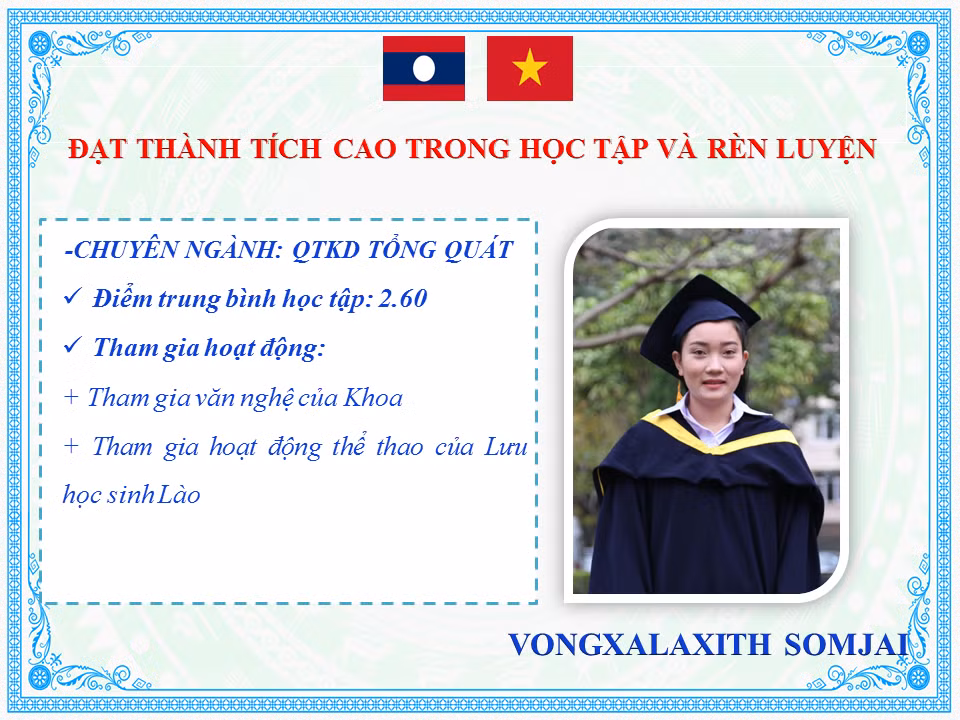 6 học viên Lào được nhận bằng Thạc sĩ của Đại học Kinh tế Đà Nẵng ảnh 2