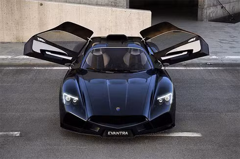 Hãng xe Italy Faralli & Mazzanti trình làng Evantra cuối năm 2011 với động cơ 3,5 lít tăng áp turbin kép 6 xi-lanh thẳng hàng công suất 603 mã lực và thân xe bằng carbon composite giúp trọng lượng xe chỉ ở mức 1.200 kg.