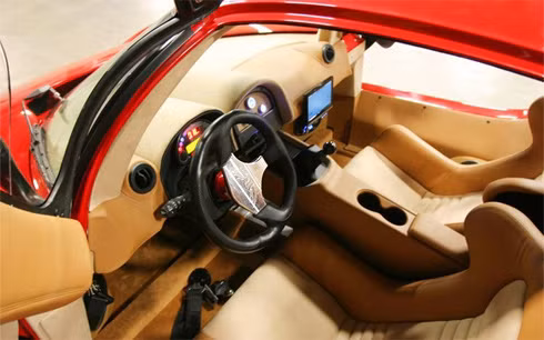 Rapier SL-C tăng tốc từ 0 lên 100 km/h sau 3,2 giây.