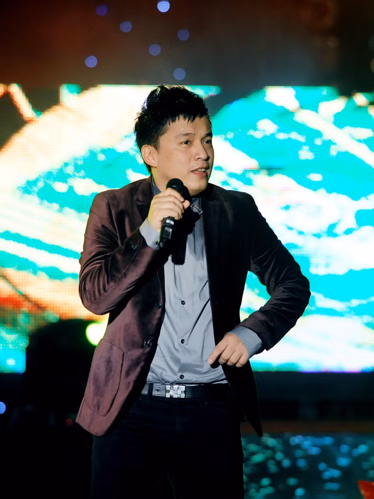 Anh 2 Lan Trường cũng không vắng mặt trong những bữa tiệc âm nhạc thịnh soạn như thế này.