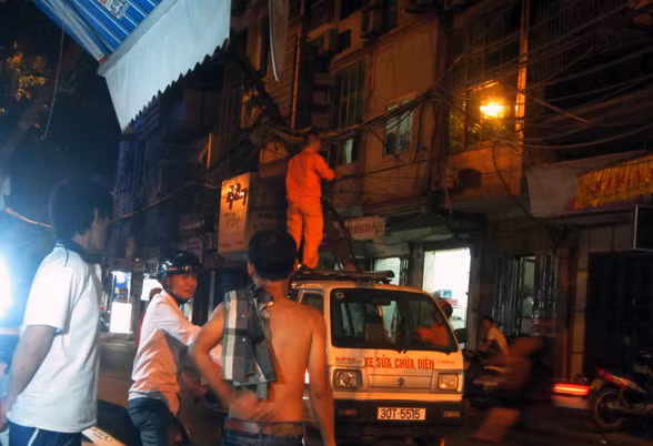 Vụ việc khiến người dân sống quanh khu vự tá loạn bỏ chạy vì sợ điện giật