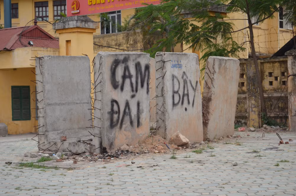 Ngay cả cái nhu cầu hằng ngày cũng bị treo biển cấm???(Ảnh:Đỗ Linh)