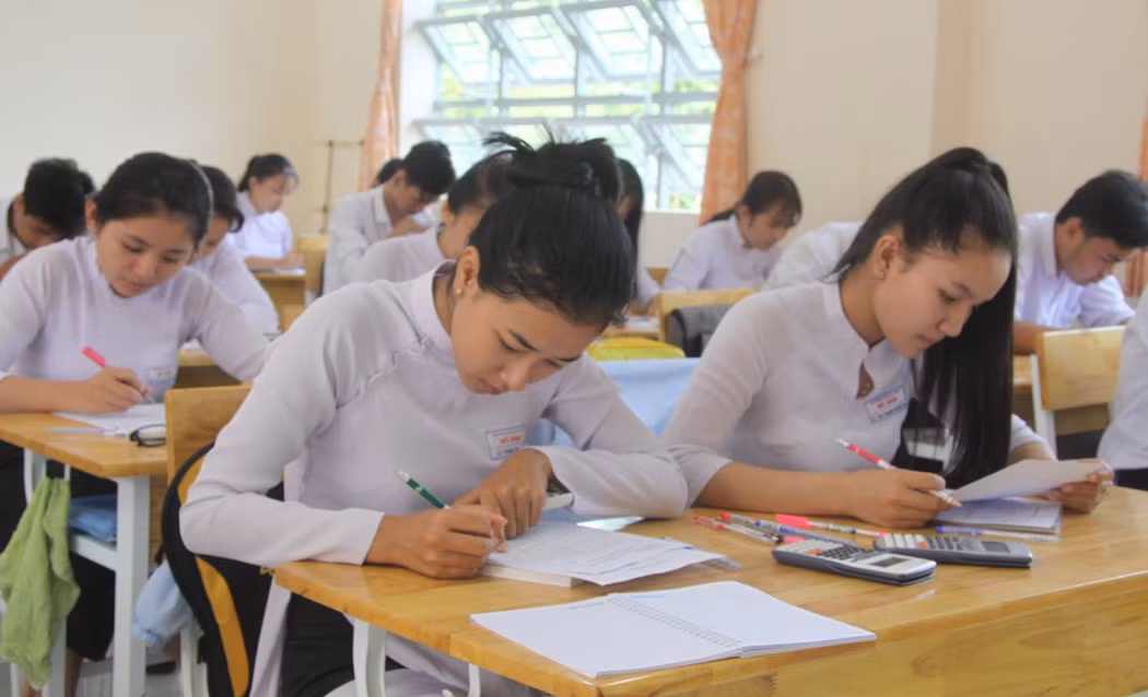 Bộ trưởng Giáo dục vừa có báo cáo rõ về tổ chức thi tốt nghiệp năm nay