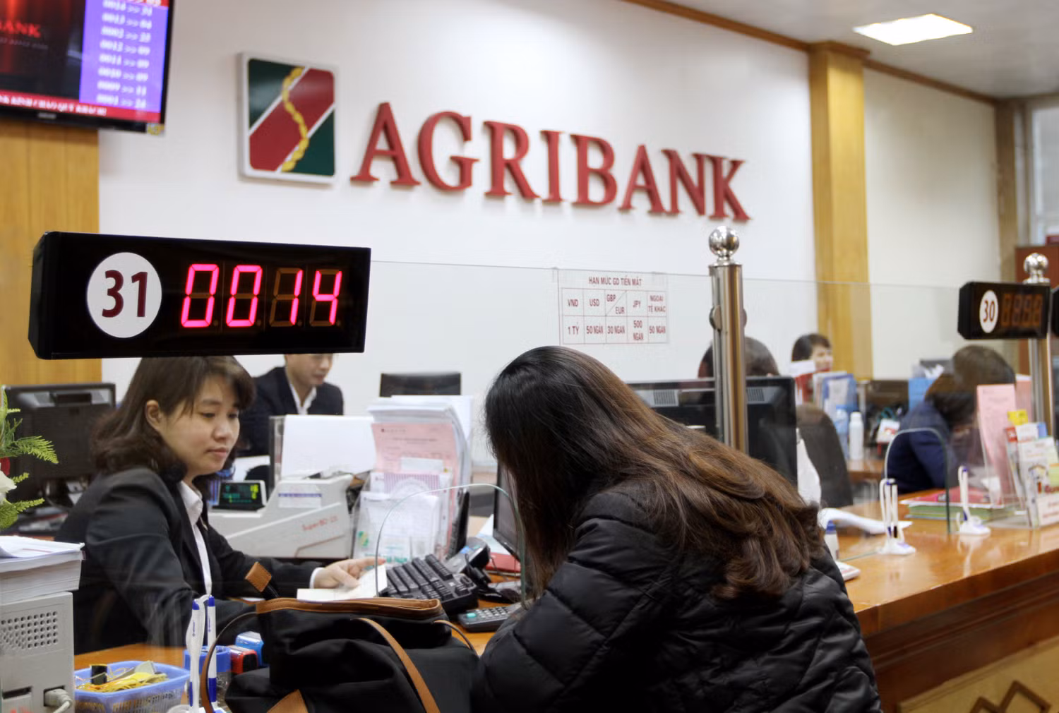 Agribank không tổ chức đấu thầu tập trung in lịch tết là vi phạm Luật Đấu thầu dẫn đến chi phí in lịch Tết lãng phí, không đạt hiệu quả kinh tế. Ảnh: T.A