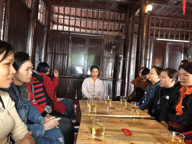 Dù Giáo viên mầm non, tiểu học ở Hà Tĩnh thiếu nhưng giáo viên mầm non trong chế độ hợp đồng đã không ít lần khóc ròng với cách làm của Sở Giáo dục và Đào tạo tỉnh này. (Ảnh: Lê Văn Vỵ)