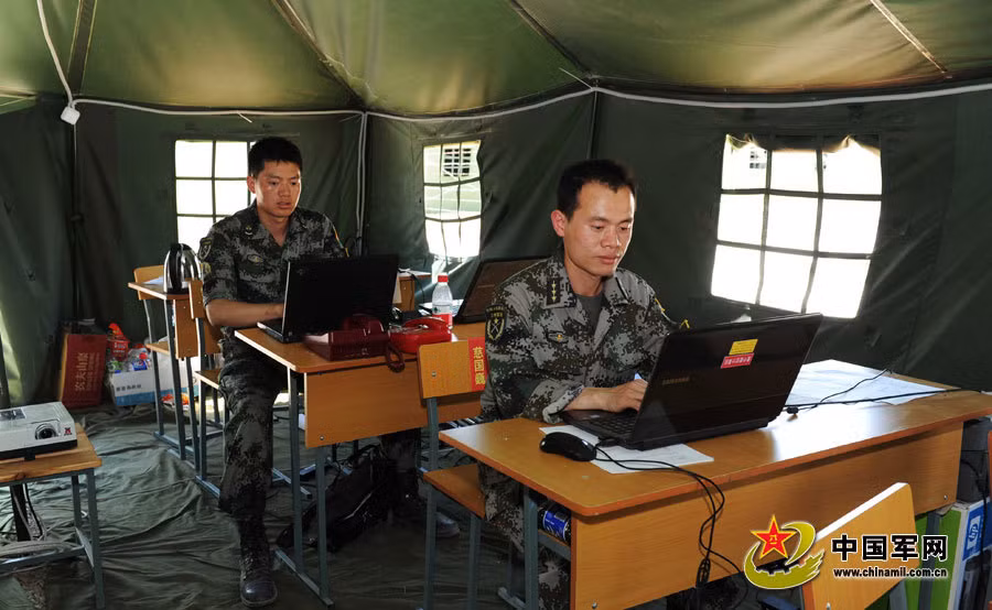 Bên trong doanh trại dã chiến quân Trung Quốc Bên trong doanh trại dã chiến quân Trung Quốc
