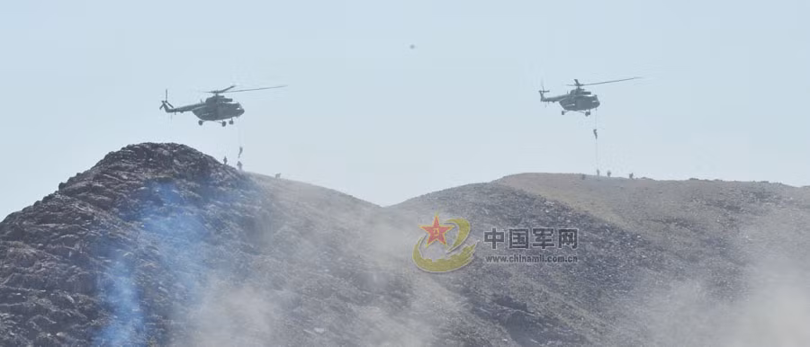 Lực lượng dù đổ bộ từ trực thăng vũ trang Lực lượng dù đổ bộ từ trực thăng vũ trang