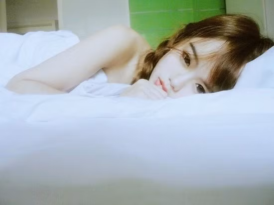 Gần đây, cư dân mạng Trung Quốc đang quyết tìm ra "tung tích" của một nữ sinh được cho là tên Lori, sinh năm 1991 có một gương mặt cực kì "baby" và trong sáng.