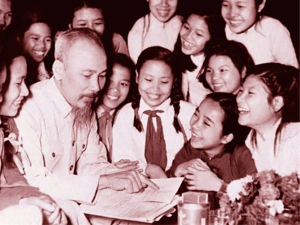 Việc học được Bác Hồ xem là một trong bốn trụ cột để phấn đấu của dân tộc (ảnh tư liệu). Việc học được Bác Hồ xem là một trong bốn trụ cột để phấn đấu của dân tộc (ảnh tư liệu).