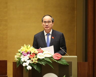 Chủ tịch Mặt trận Tổ quốc Việt Nam Nguyễn Thiện Nhân trình bày Báo cáo tổng hợp ý kiến, kiến nghị của cử tri và nhân dân (ảnh báo Đại đoàn kết). Chủ tịch Mặt trận Tổ quốc Việt Nam Nguyễn Thiện Nhân trình bày Báo cáo tổng hợp ý kiến, kiến nghị của cử tri và nhân dân (ảnh báo Đại đoàn kết).
