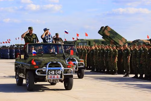 Duyệt binh diễn tập. Duyệt binh diễn tập.
