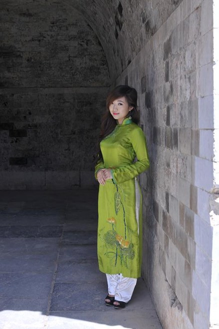 Phạm Thị Ngọc Anh, Hải Phòng, Học viện Thời trang London (05) Dẫn đầu ngày 23-11 Bấm vào đây xem: Danh sách nữ sinh // Thể lệ // Giải thưởng // Gửi ảnh Phạm Thị Ngọc Anh, Hải Phòng, Học viện Thời trang London (05) Dẫn đầu ngày 23-11 Bấm vào đây xem: Danh sách nữ sinh // Thể lệ // Giải thưởng // Gửi ảnh