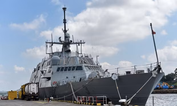 Tàu chiến duyên hải (LCS) USS Fort Worth. Tàu chiến duyên hải (LCS) USS Fort Worth.