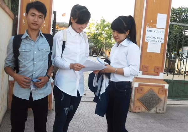 Sợ thất nghiệp, học sinh giỏi cũng ngừng học, đi làm thuê ảnh 1 Sợ thất nghiệp, học sinh giỏi cũng ngừng học, đi làm thuê ảnh 1