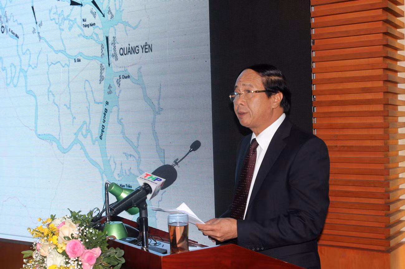 Ông Lê Văn Thành, Ủy viên Trung ương Đảng, Bí thư Thành ủy, Chủ tịch Hội đồng nhân dân thành phố Hải Phòng phát biểu tại hội nghị (Ảnh: Lã Tiến) Ông Lê Văn Thành, Ủy viên Trung ương Đảng, Bí thư Thành ủy, Chủ tịch Hội đồng nhân dân thành phố Hải Phòng phát biểu tại hội nghị (Ảnh: Lã Tiến)
