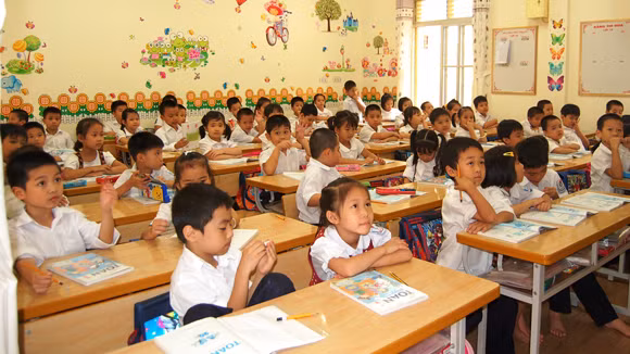 Đánh dấu một năm nhiều thay đổi trong giáo dục, đây cũng là năm mà bậc tiểu học được đánh giá theo phương thức nhận xét thay cho chấm điểm như trước kia.