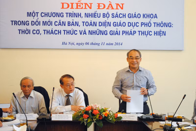 Đổi mới giáo dục: chương trình trước, sách giáo khoa sau ảnh 3