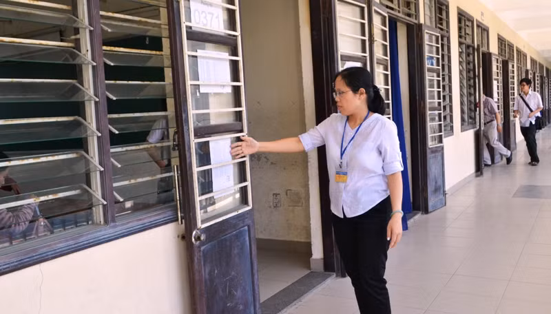Nhiều giáo viên sẽ được huy động đi xem thi, chấm thi vào mùa hè. Ảnh: TT Nhiều giáo viên sẽ được huy động đi xem thi, chấm thi vào mùa hè. Ảnh: TT