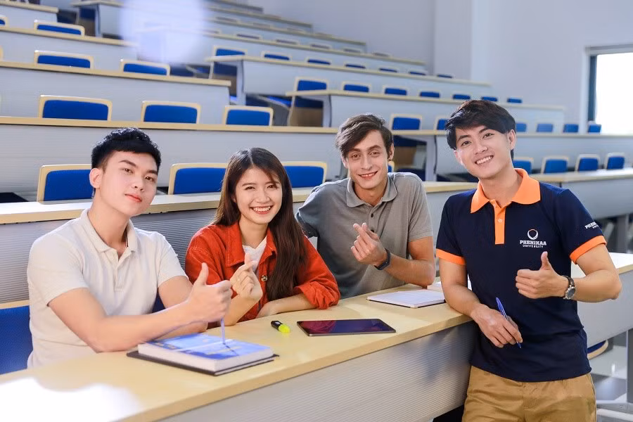 Trước những khó khăn do tác động của dịch Covid-19, nhiều trường đại học quyết định sẽ hỗ trợ một phần học phí đối với sinh viên. (Ảnh: website trường Phenikaa) Trước những khó khăn do tác động của dịch Covid-19, nhiều trường đại học quyết định sẽ hỗ trợ một phần học phí đối với sinh viên. (Ảnh: website trường Phenikaa)