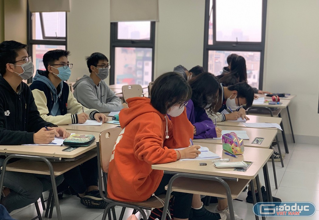 Hà Nội dự kiến thời gian đến trường của học sinh lớp 9 và 12 vào đầu tháng 5, trẻ mầm non vào đầu tháng 6.(Ảnh: Thùy Linh) Hà Nội dự kiến thời gian đến trường của học sinh lớp 9 và 12 vào đầu tháng 5, trẻ mầm non vào đầu tháng 6.(Ảnh: Thùy Linh)