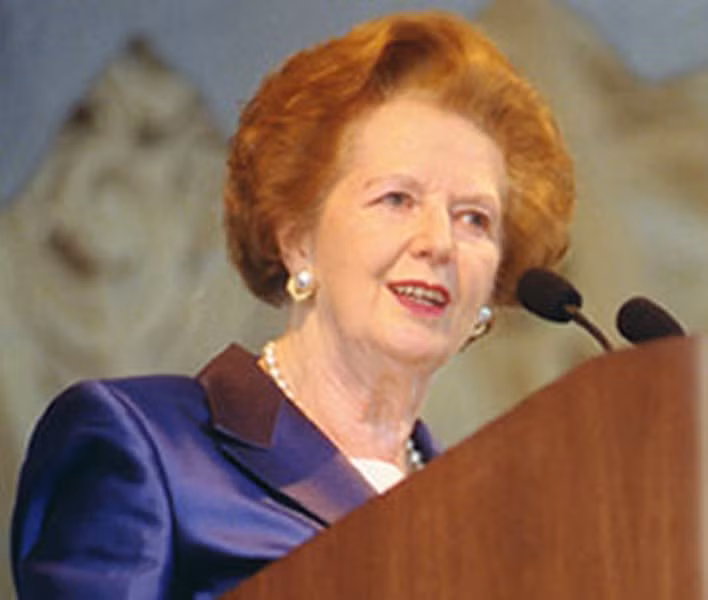Margaret Thatcher - Cựu Thủ tướng Anh. Margaret Thatcher sinh ngày 13/10/1925, là một chính khách, một nhà hóa học người Anh. Bà là thủ tướng nước Anh trong suốt 11 năm, từ 1979 đến 1990, và là người giữ cương vị thủ tướng dài nhất trong lịch sử Anh kể từ năm 1827. Bà từng học tại trường Somerville thuộc Đại học Oxford, chuyên ngành hóa và lấy được bằng thạc sĩ tại đây.