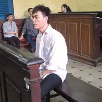 Bị cáo Trần Nhật Bằng tại tòa Bị cáo Trần Nhật Bằng tại tòa