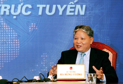 Bộ trưởng Tư pháp Hà Hùng Cường tại buổi đối thoại trực tuyến với nhân dân sáng nay (24/7)
