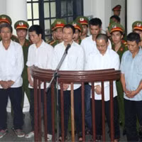 Các bị cáo tại tòa