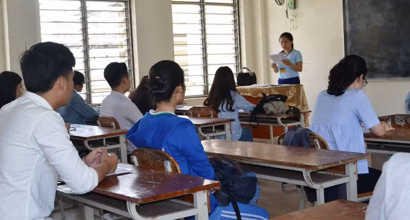 Tăng tiết ở các lớp cuối cấp, cả thầy và trò đều mệt mỏi! ảnh 3 Tăng tiết ở các lớp cuối cấp, cả thầy và trò đều mệt mỏi! ảnh 3