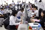 Biên chế suốt đời làm con người thui chột, đất nước thêm nhiều gánh nặng
