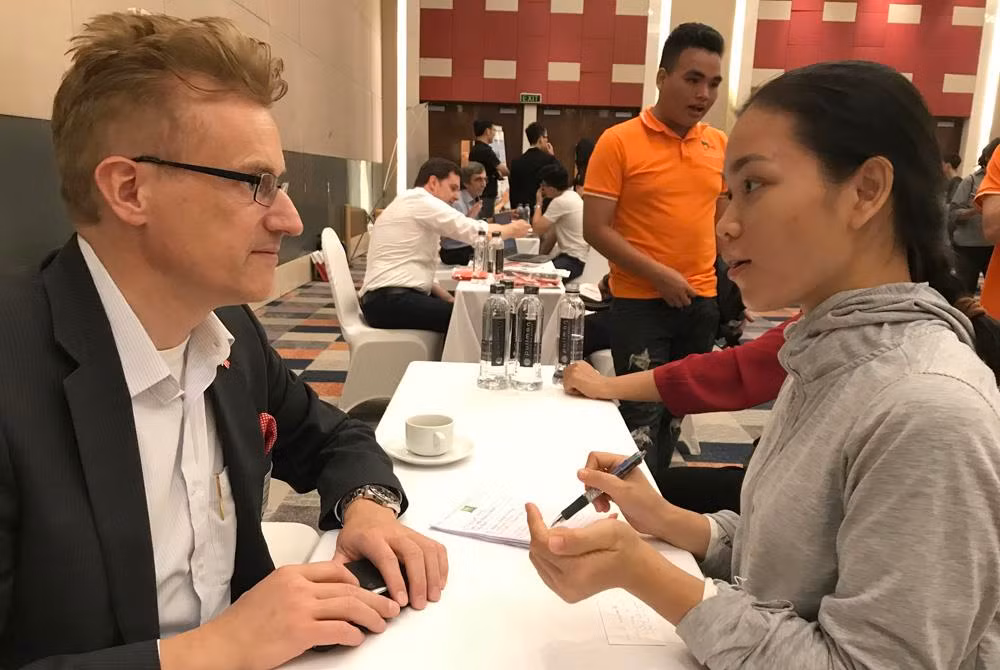 Giáo sư Andreas Stoffers - Trường SDI tại Đức. Ảnh: Tùng Dương.