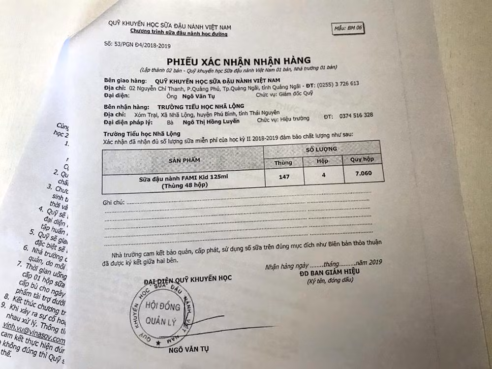 Đưa sữa có nguồn gốc thực vật vào trường học cho học sinh uống liệu có đúng với chương trình sữa học đường theo hướng dẫn của Bộ Y tế? Ảnh: Tùng Dương.