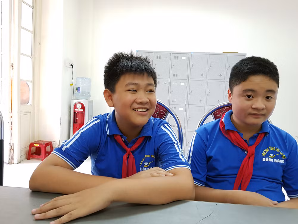 Nguyễn Đình Kiên (bên trái) và người bạn thân học cùng lớp. (Ảnh: Lã Tiến) Nguyễn Đình Kiên (bên trái) và người bạn thân học cùng lớp. (Ảnh: Lã Tiến)