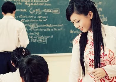 Nhiều thầy cô khuyên con đi nghề giáo dù nghèo nhưng môi trường giáo dục ít có sự cạnh tranh. Ảnh: Zing Nhiều thầy cô khuyên con đi nghề giáo dù nghèo nhưng môi trường giáo dục ít có sự cạnh tranh. Ảnh: Zing