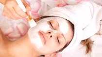 Những lợi ích tuyệt vời của nước hoa hồng đối với làn da ảnh 3