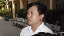 Ông Nguyễn Đức Phong không tin có chuyện giáo viên ra lệnh tát học trò 50 phát (ảnh Trinh Phúc).