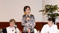 Bà Bùi Thị An đại biểu Quốc hội khóa 13 cho rằng: muốn kiểm soát quyền lực thì mọi chuyện phải minh bạch (ảnh quochoi.vn).