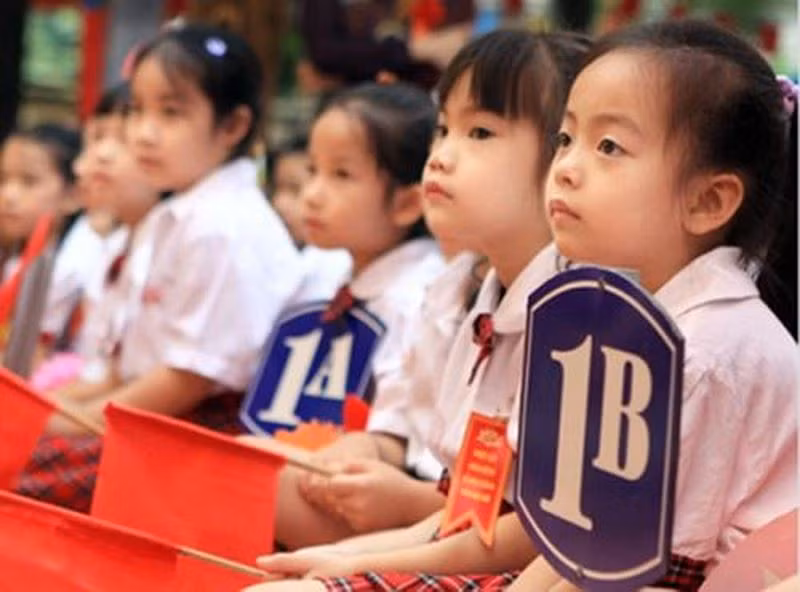 Theo hướng dẫn của sở Giáo dục và Đào tạo Hà Nội, năm học 2019-2020 các trường ngoài công lập được tuyển sinh ngay sau khi kết thúc năm học. Cụ thể là bắt đầu từ 26/5 - 12/7/2019. (Ảnh minh họa trên giaoduc.net.vn) Theo hướng dẫn của sở Giáo dục và Đào tạo Hà Nội, năm học 2019-2020 các trường ngoài công lập được tuyển sinh ngay sau khi kết thúc năm học. Cụ thể là bắt đầu từ 26/5 - 12/7/2019. (Ảnh minh họa trên giaoduc.net.vn)