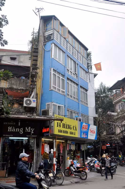 “Siêu mỏng” với “siêu méo” là hình dạng ngôi nhà số 14 phố Chả Cá.