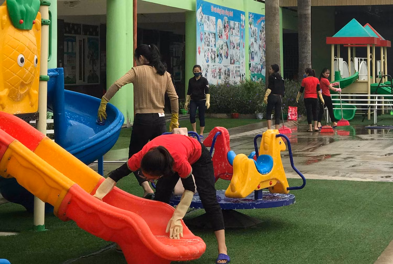 Các chủ nhà cho thuê cần chia sẻ gánh nặng với các cô giáo mầm non!