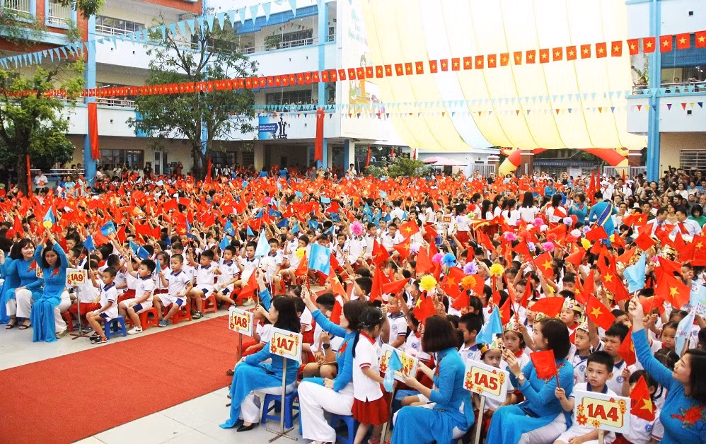Các trường tại đô thị cần được tạo điều kiện cải thiện cơ sở vật chất phục vụ việc học tập, giảng dạy tốt hơn nữa (ảnh minh họa - nguồn: Trường Tiểu học Đoàn Thị Điểm).