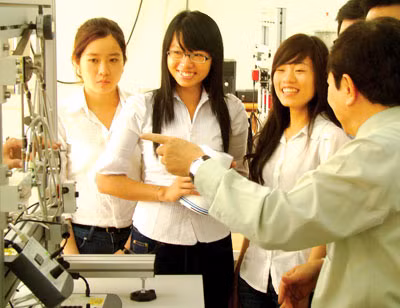Giáo dục Việt Nam đang gặp nhiều khó khăn trong lúc tìm đường hội nhập quốc tế (Ảnh minh họa, nguồn internet)